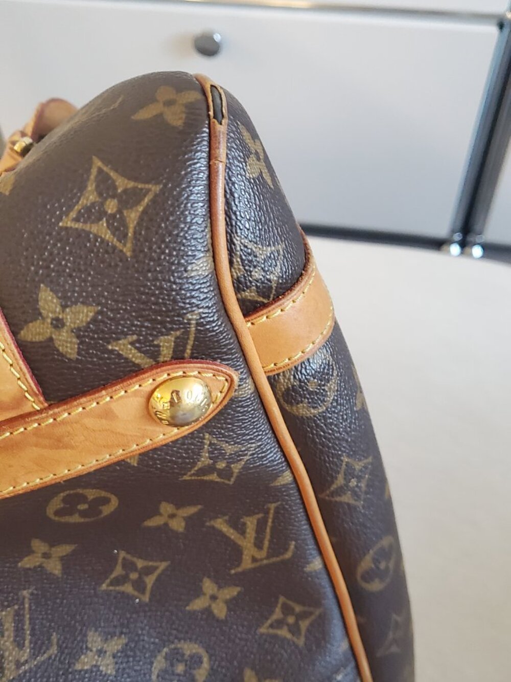 12. Louis Vuitton Monogram Shoulder Bag with Tan Shoulder Strap - Picture 9 of 16